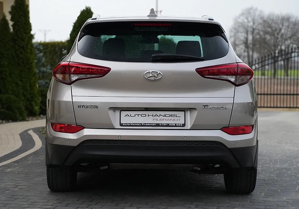 Hyundai Tucson cena 77900 przebieg: 139000, rok produkcji 2017 z Świnoujście małe 742